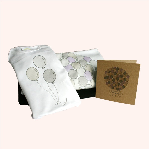 Full Mum-to-Be gift box showing packaged maternity top, baby bodysuit, eco greeting card, and Gooseberry Pink branded box – a complete, ready-to-send present.