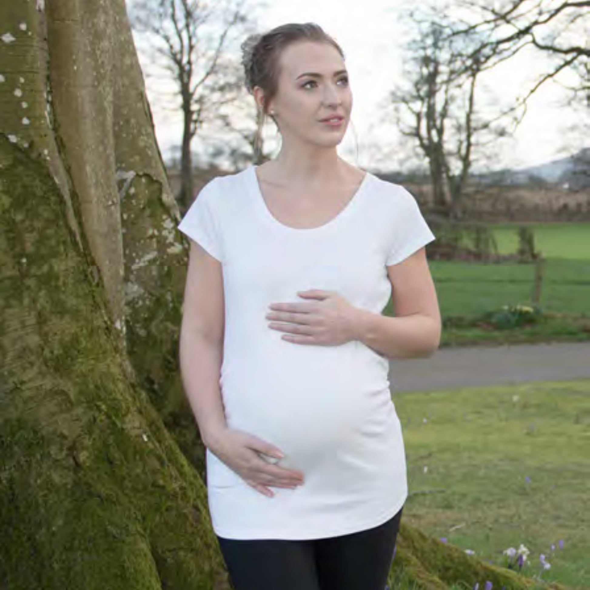 Soft and breathable maternity basics – sustainable cotton tops